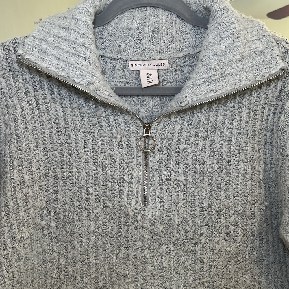 Gray Pullover - Picture 2 of 6